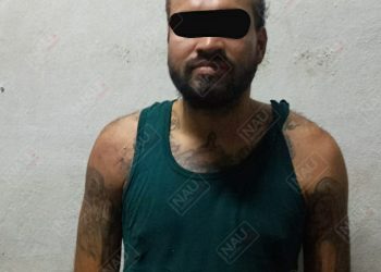 Mostraba su miseria a niños