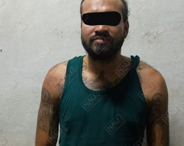 Mostraba su miseria a niños