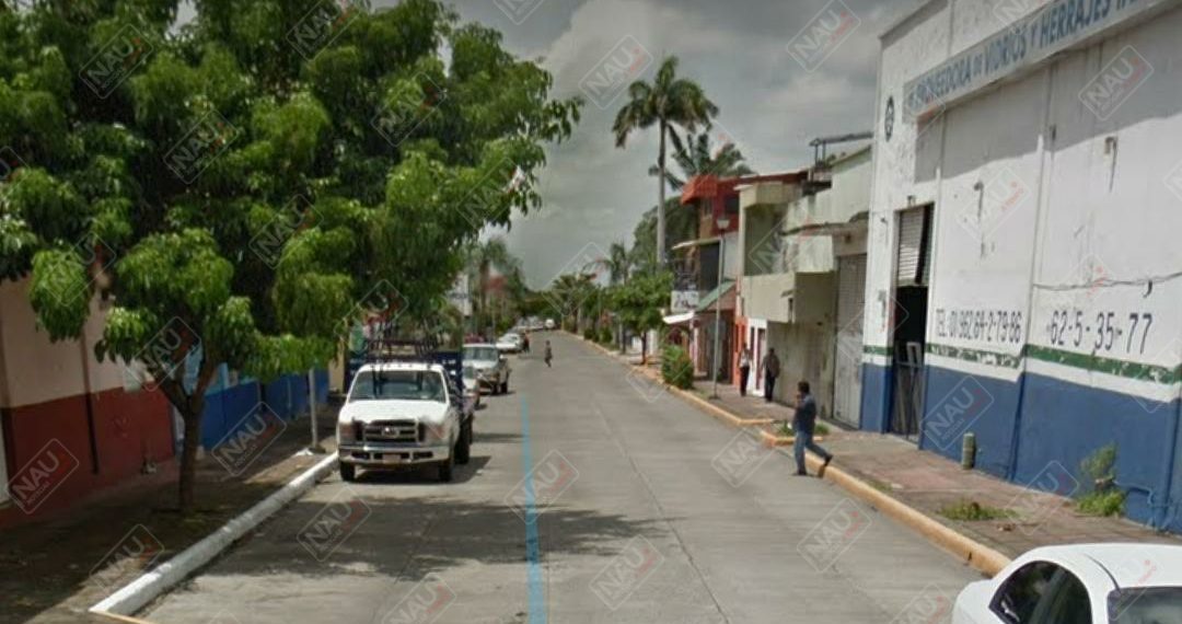 Cristalean vehículo en el par vial