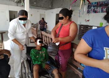 Por salvar a un potrillo niño fue mordido por un perro