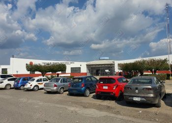 Le roban su triciclo a recolector de basura