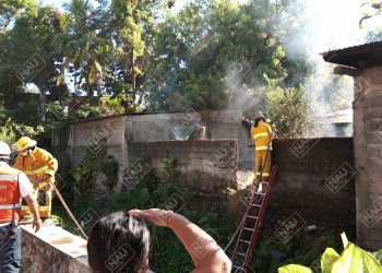Se incendia un patio baldío en la Colonia Xochimilco