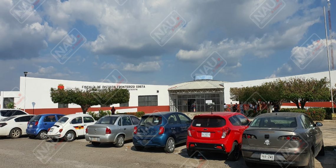 Roban vehículo de la colonia Montenegro