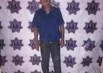 Agarró a golpes a su esposa y ocasionó daños a una peluquería