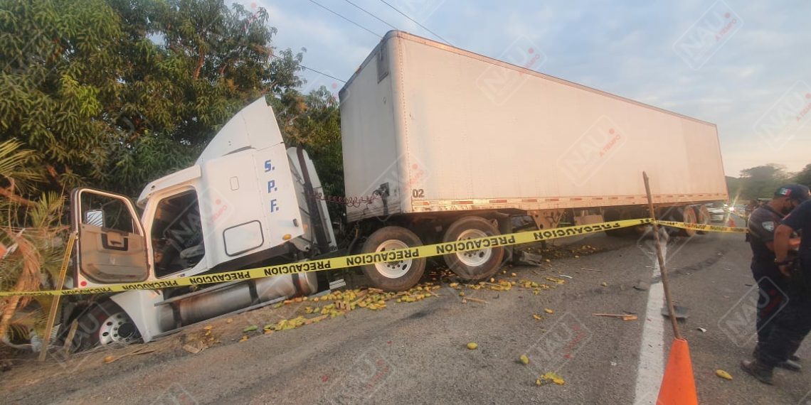 Menor de 2 años lesionada en accidente de un trailer en Huehuetán