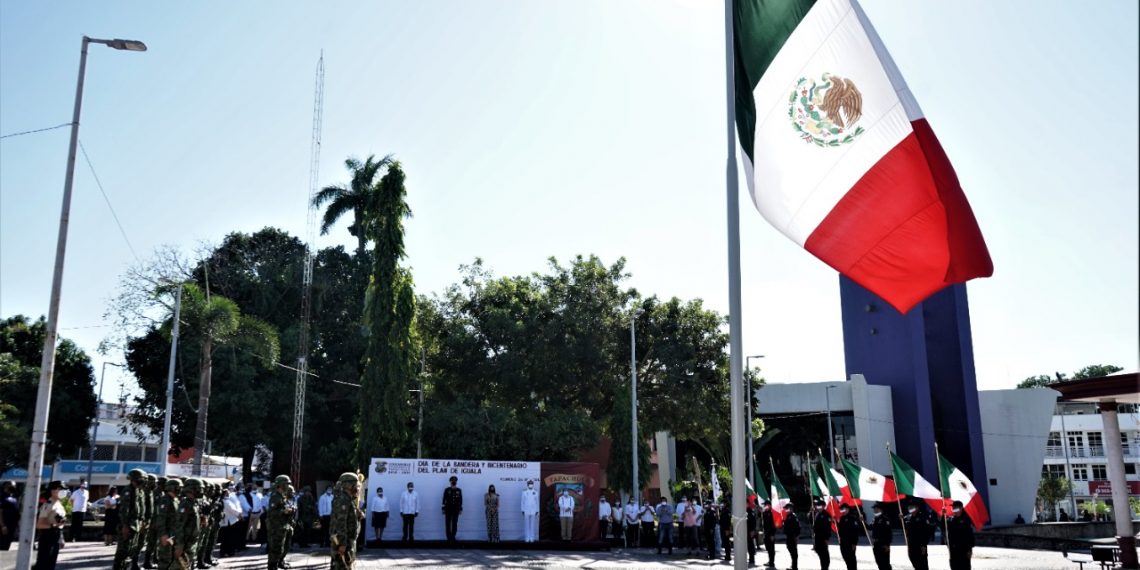 CON CEREMONIA CÍVICA, CONMEMORA AYUNTAMIENTO DE TAPACHULA EL “DÍA DE LA BANDERA NACIONAL”