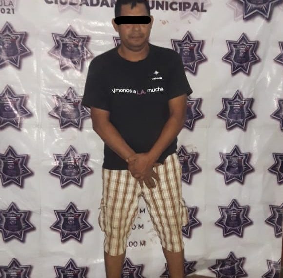 POLICIAS MUNICIPALES LO DETUVIERON POR GOLPEAR A UNA MUJER