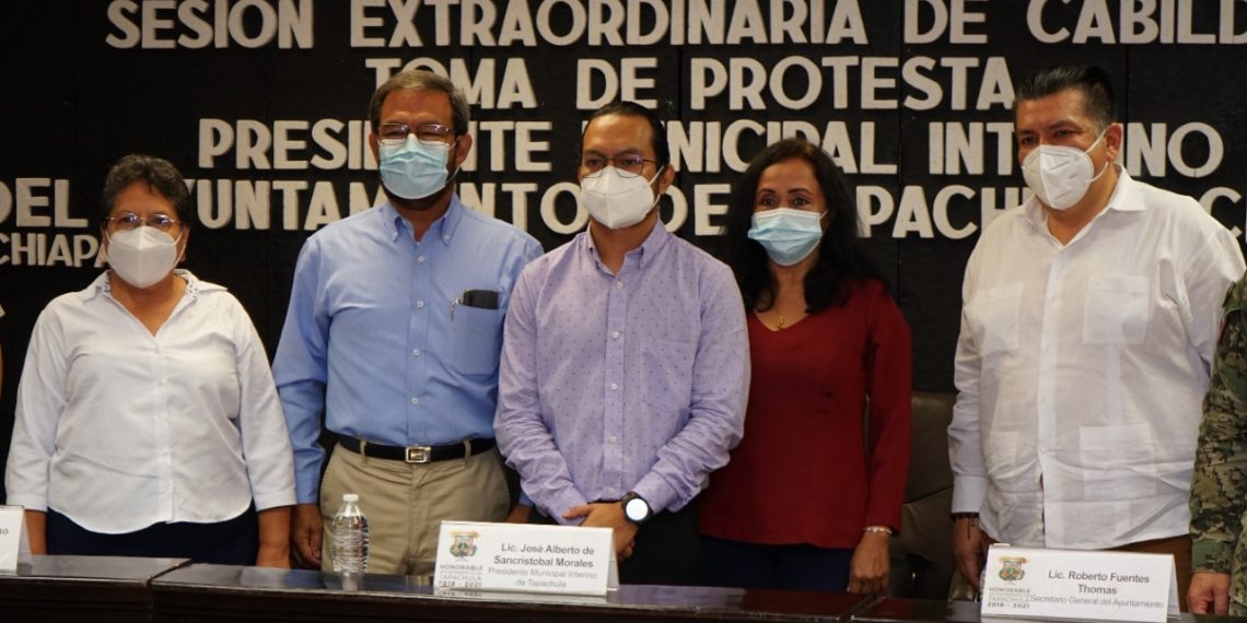 RINDE PROTESTA JOSÉ ALBERTO DE SANCRISTÓBAL COMO ALCALDE INTERINO DE TAPACHULA