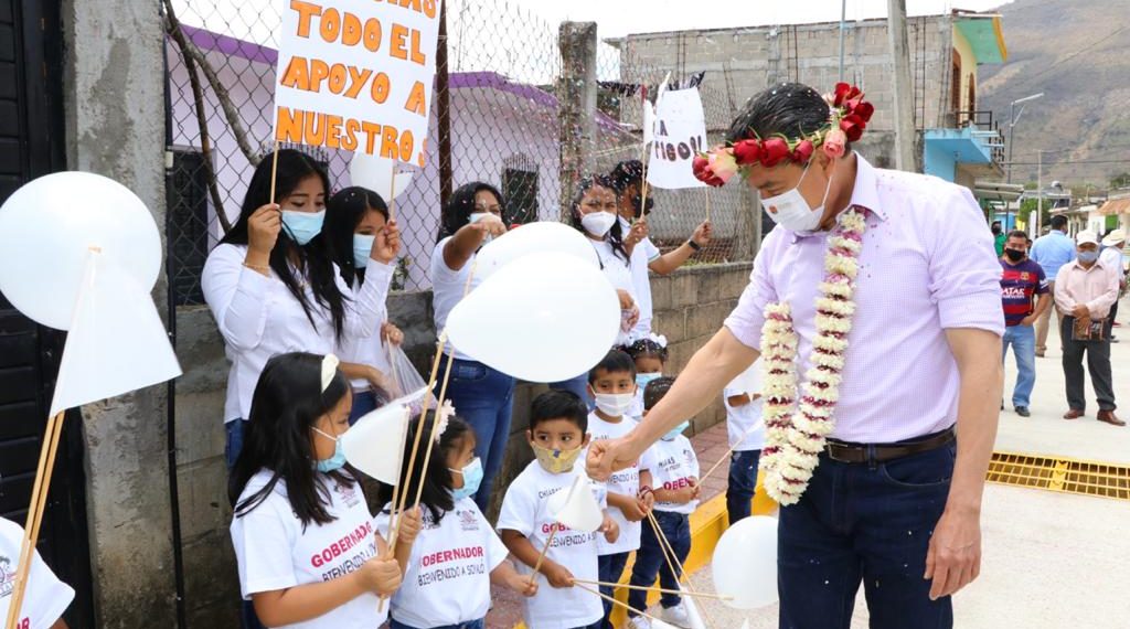 Beneficia Gobierno de Chiapas a habitantes del municipio de Soyaló con pavimentación de calles