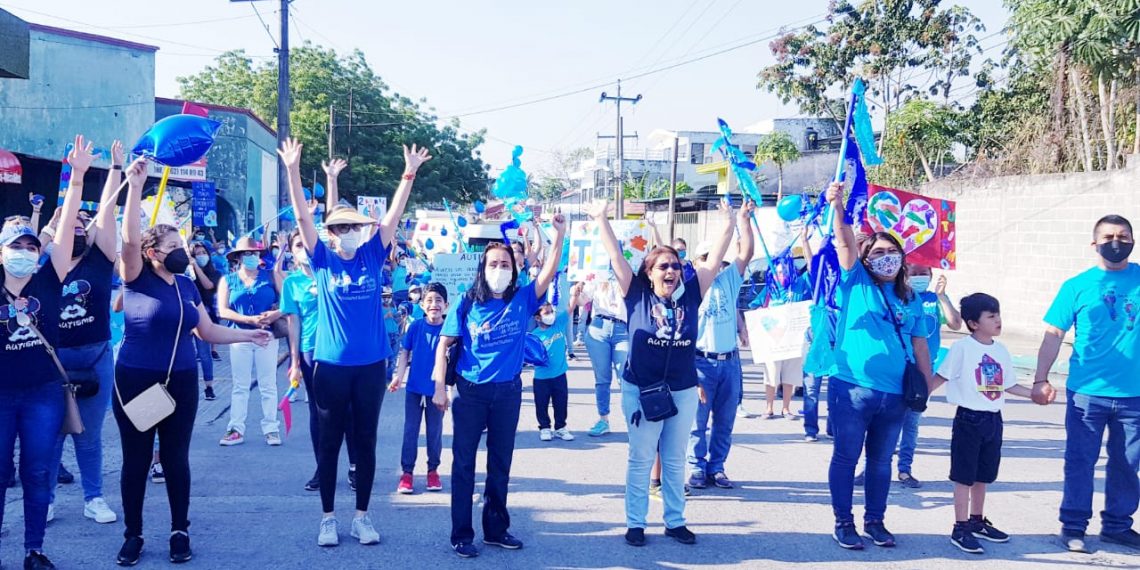 DIF TAPACHULA REALIZÓ CAMINATA DE CONCIENTIZACIÓN POR EL DÍA DEL AUTISMO