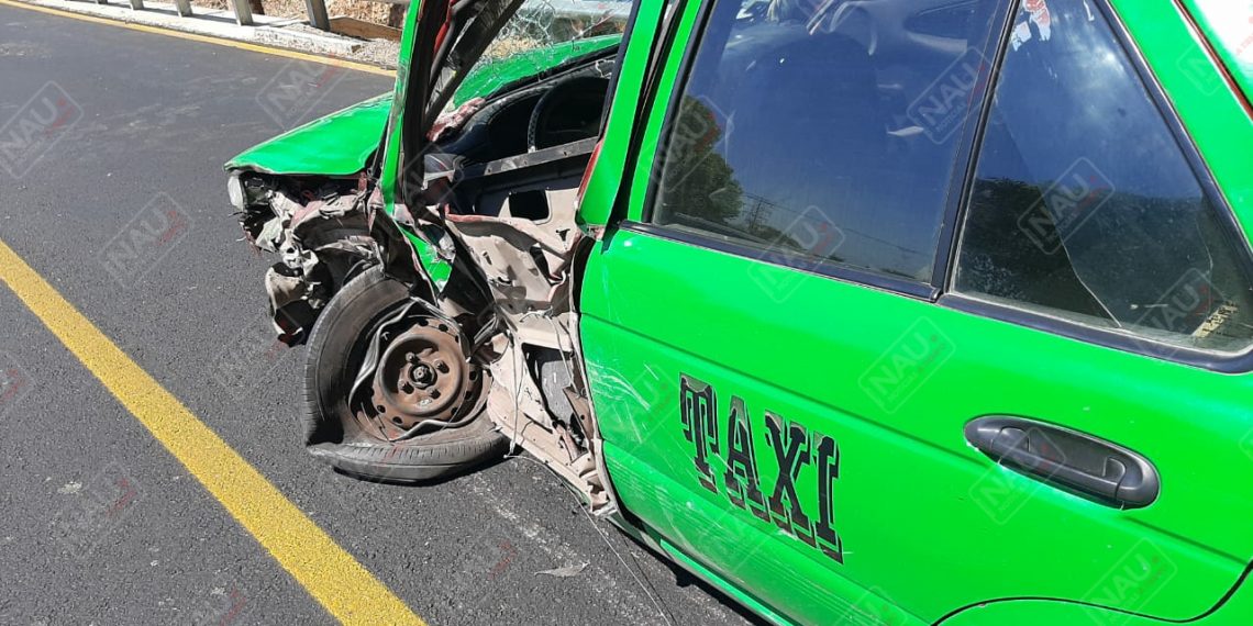 Tráiler embiste a taxi y deja dos mujeres lesionadas en la costera