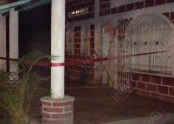 Asesinan a un señor de la tercera edad y su hija está lesionada