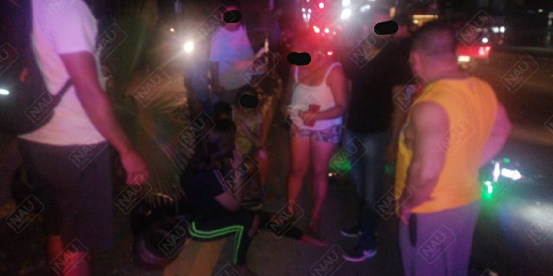 Tres lesionados al derrapar la motocicleta en que se desplazaban