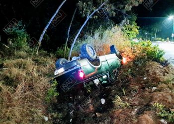 Dejan abandonada una camioneta con placas de Nayarit