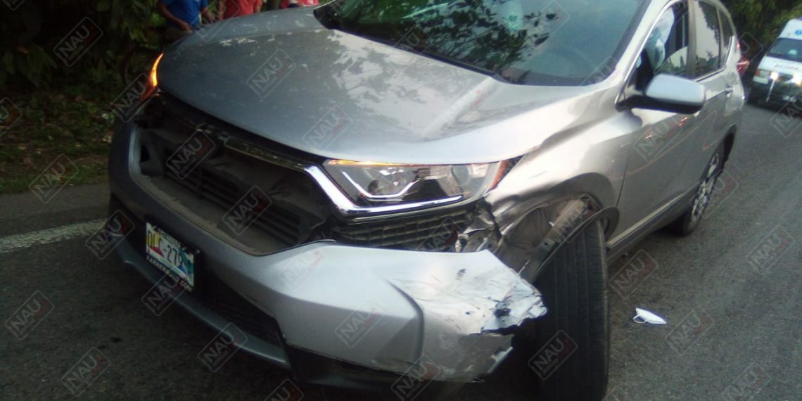 Solo daños dejan accidente en el KM 10 de Tuxtla Chico