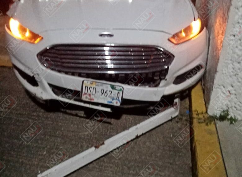 Muere una persona en accidente entre un vehículo particular y una patrulla