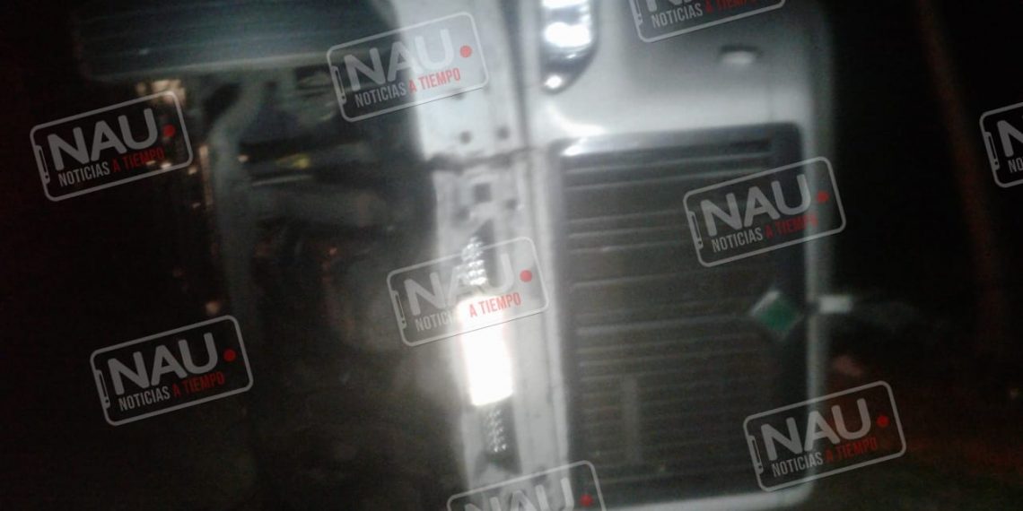 Vuelca Torton “camión” cargado de plátano.