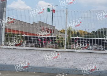 Siguen delincuentes robando en los carros en Home Depot