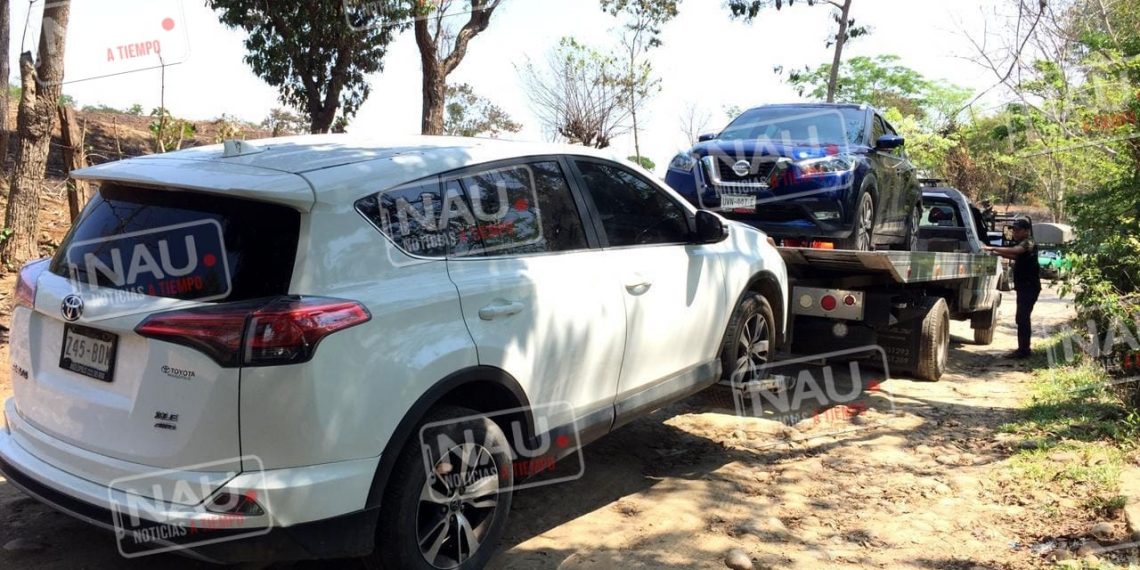 Localizan dos camionetas abandonadas en Tuxtla Chico