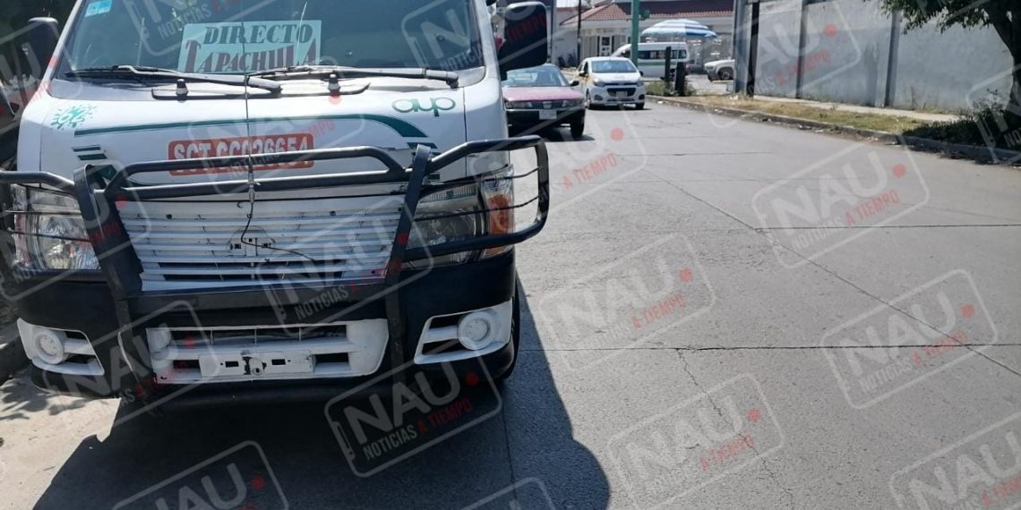 Un choque de dos vehículos deja solo daños materiales