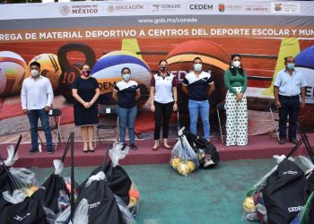 AYUNTAMIENTO RECIBE MATERIAL DEPORTIVO PARA CENTROS DEL DEPORTE ESCOLAR Y MUNICIPAL
