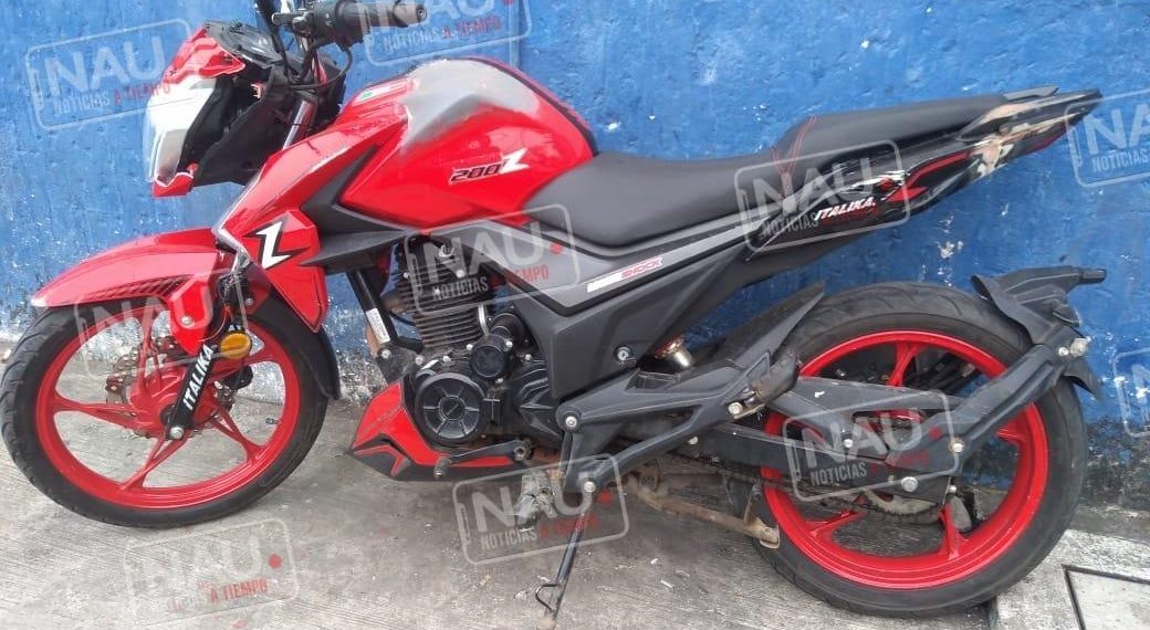 Abandonan motocileta en camino “La Pita”