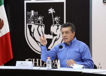 Chiapas combate analfabetismo en jóvenes y población adulta