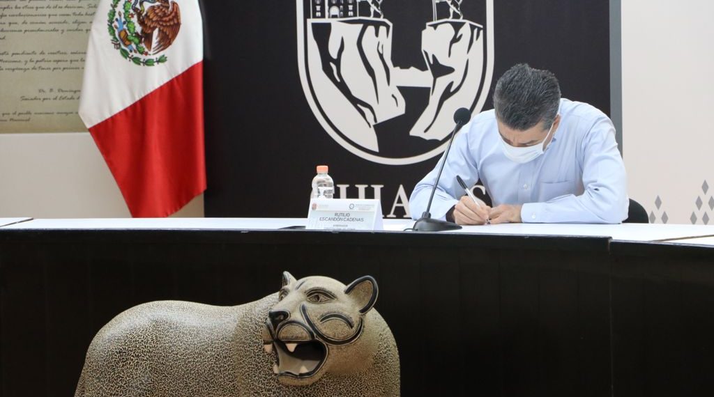 Vacunación anti COVID-19 al sector educativo continuará hasta que todos estén protegidos