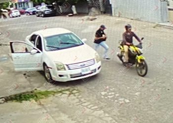 Dos motociclistas asaltan a una señora en el Fraccionamiento Guadalupe