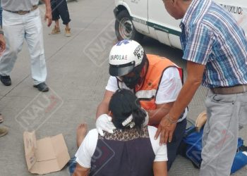 Dos personas que viajaban en una bicicleta resultaron lesionados