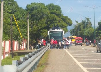 Secuestran dos autobuses de pasajes en Huehuetán