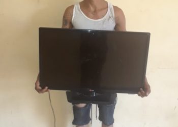 POLICÍAS MUNICIPALES DETIENEN A SUJETO POR ROBO A CASA HABITACIÓN