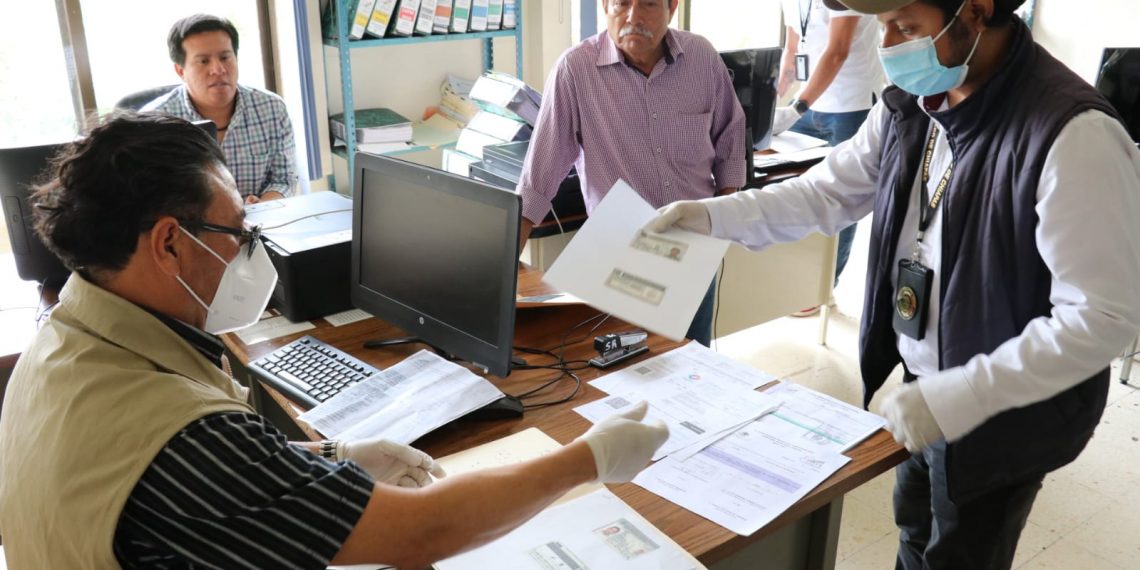 FGE realiza cateo en presidencia municipal de Frontera Comalapa por presuntos Delitos Electorales