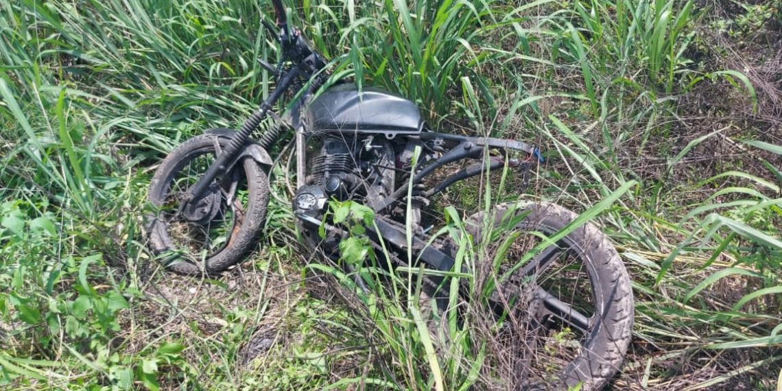 DURANTE UN RECORRIDO ENCONTRARON UNA MOTOCICLETA ABANDONADA, YA INICIARON LAS INVESTIGACIONES