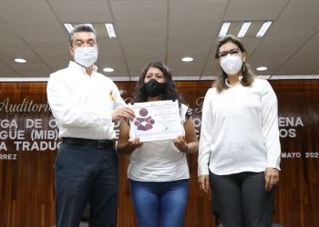 Entregan certificados a educandos que concluyeron educación básica en Modelo Indígena Bilingüe