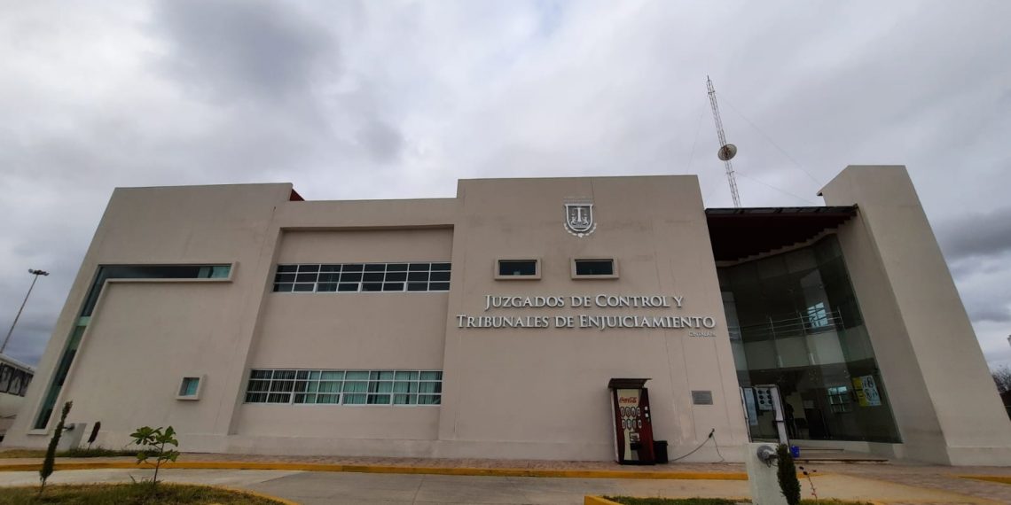 Otorga juez 45 días para determinar situación jurídica de normalistas detenidos