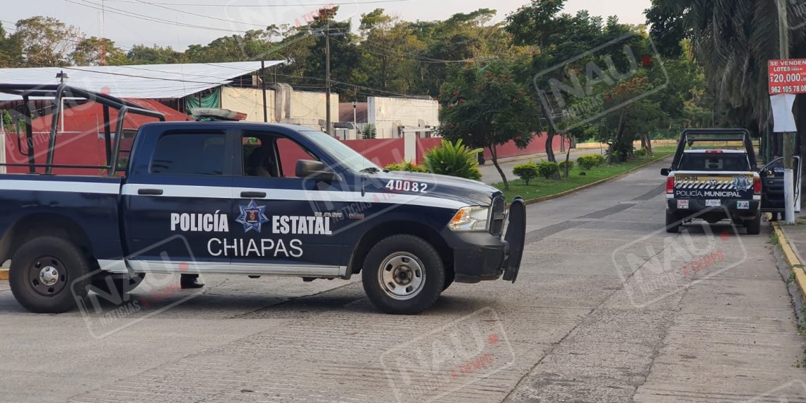 Dos sujetos armados asaltan y lesionan a una mujer dentro de Elektra