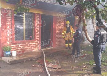 Se incendia casa en Villa Las Flores