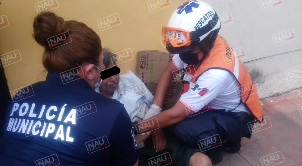 Indigente se lesiona al caer de su propia altura