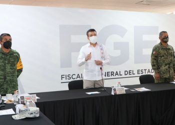 Gobierno de Chiapas felicita y envía un abrazo fraternal a mujeres y hombres marinos en su día