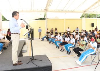 Rutilio Escandón inaugura reconstrucción de la Escuela Primaria “Lázaro Cárdenas del Río”