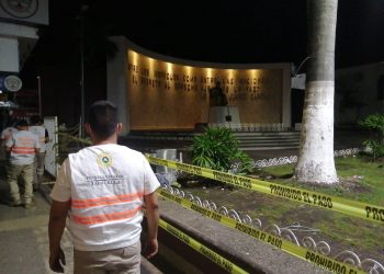 SE ACORDONAN PARQUES DEL CENTRO DE TAPACHULA PARA EVITAR CONTAGIOS DE COVID-19