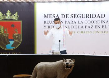 Continúa vacunación anti COVID-19 a personas de 40 años en adelante en Chiapas: Rutilio Escandón