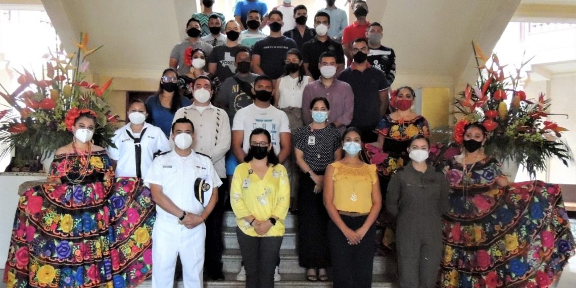 TRIPULACIÓN DE BUQUE ESCUELA “CUAUHTEMOC” RECORRE EL MUSEO DE TAPACHULA