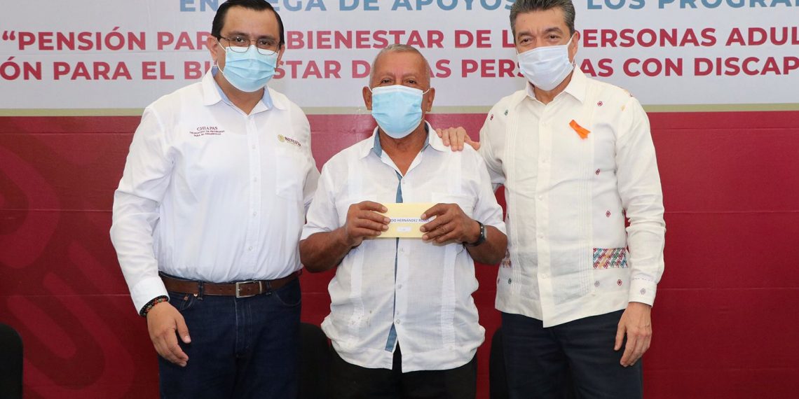 Desde Tapachula, constata Rutilio Escandón arranque de entrega de apoyos federales tras la veda electoral