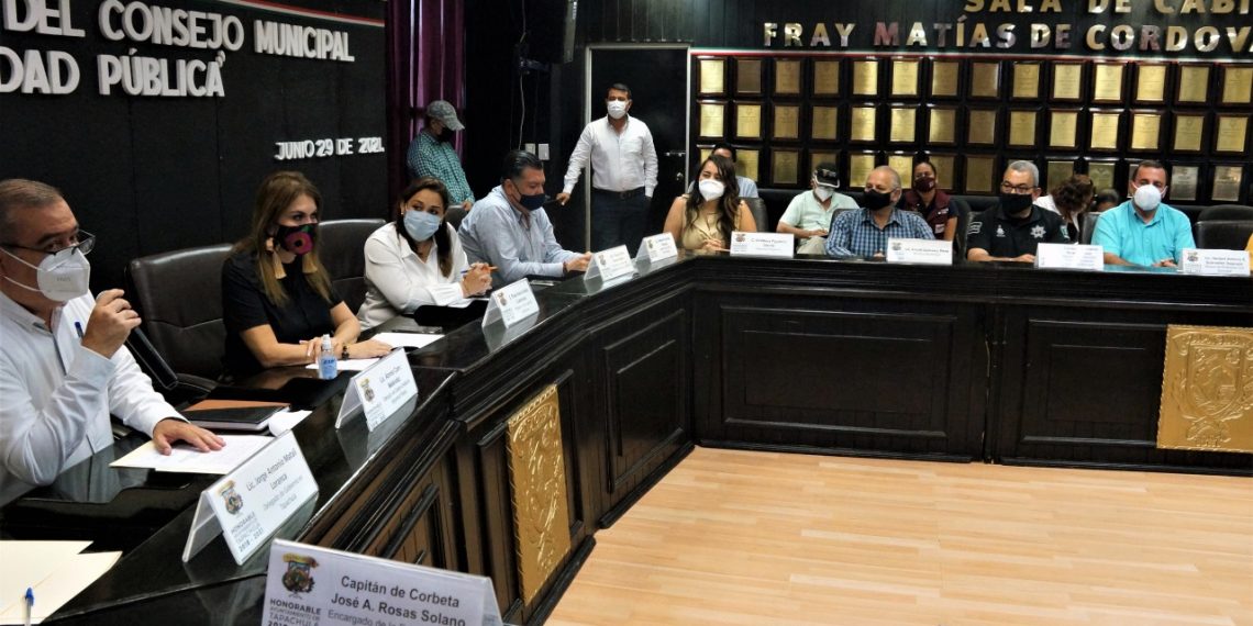 CON 30 “BOTONES DE PÁNICO”, AYUNTAMIENTO Y GOBIERNO DE CHIAPAS FORTALECEN LA SEGURIDAD EN TAPACHULA