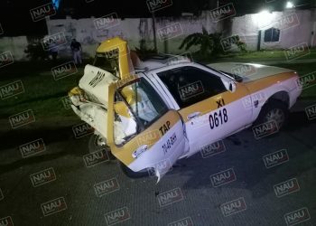 Chocan a taxi y queda inservible.