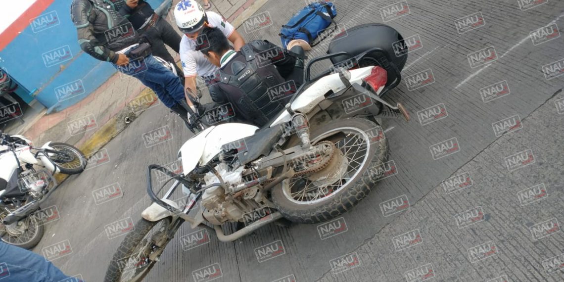 Chocan dos motociclistas.