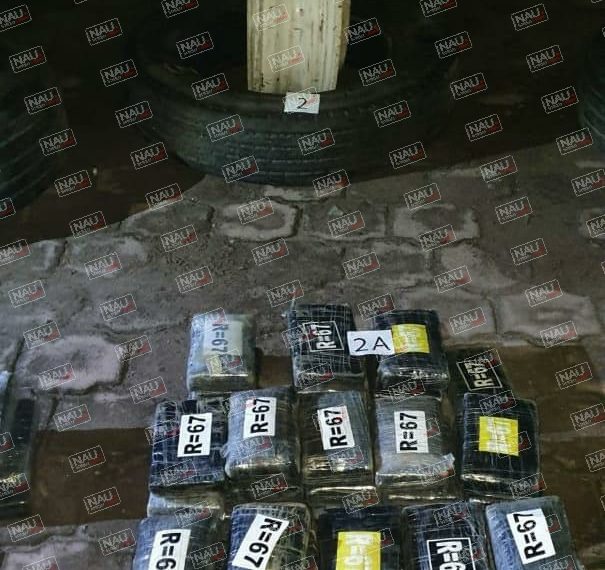 Asegura la SEDENA, FGR y Aduanas conductor de Tráiler con 100 kilogramos de cocaína.