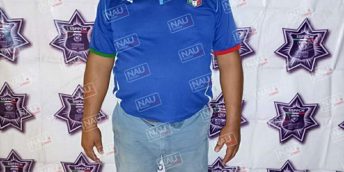 GOLPEO A SU ESPOSA E HIJA MENOR.